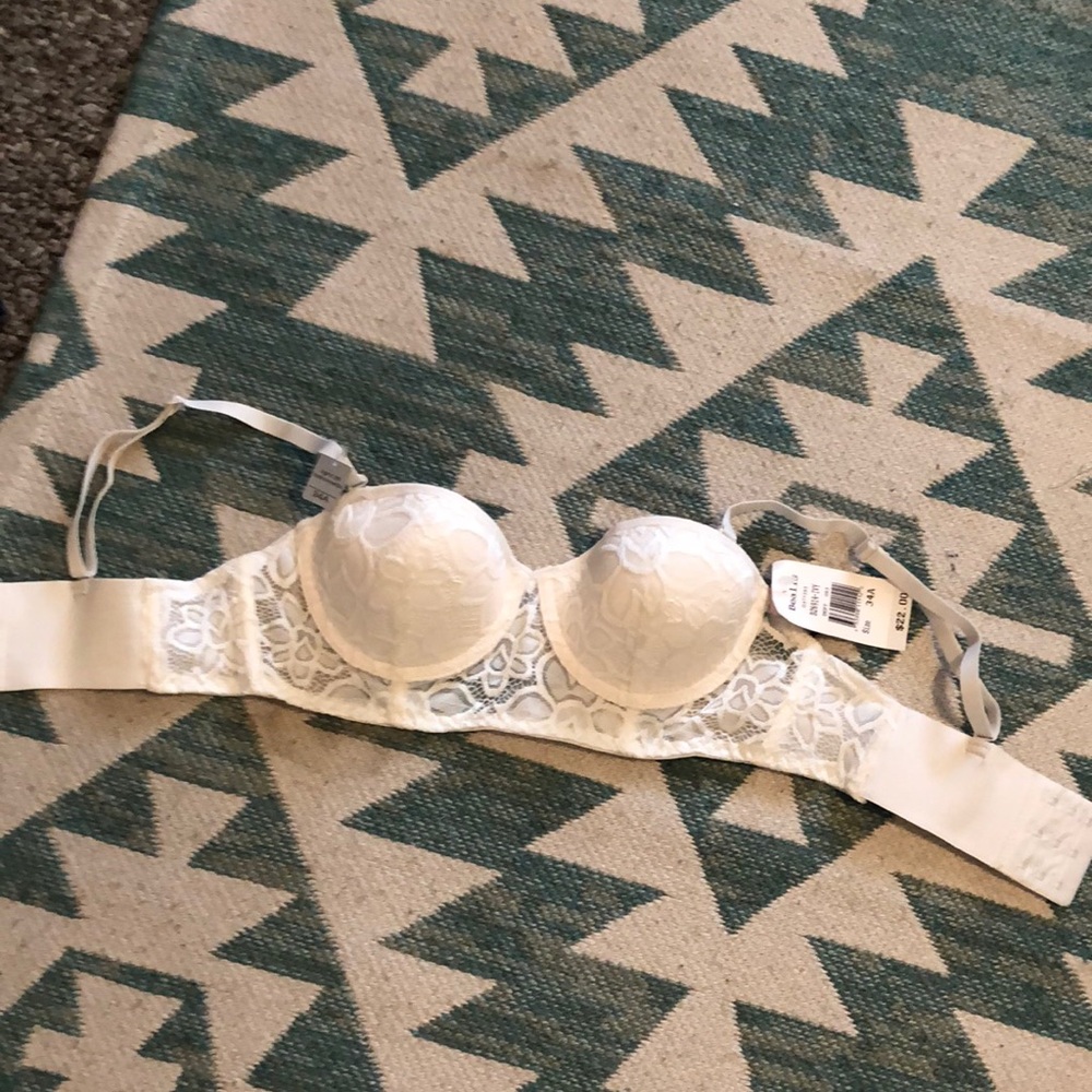 White lace 34A bra